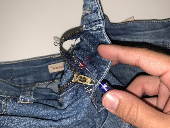Zipper replacement service